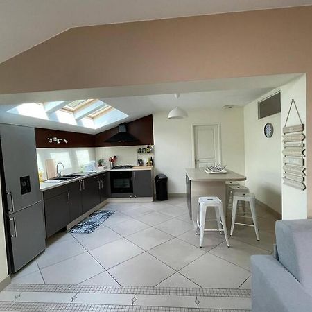 Superbe Appartement Avec 2 Chambres - 9 Personnes - Parking Prive Турнон-сюр-Рон Екстер'єр фото