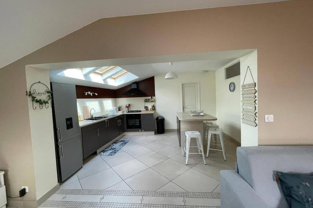 Superbe Appartement Avec 2 Chambres - 9 Personnes - Parking Prive Турнон-сюр-Рон Екстер'єр фото
